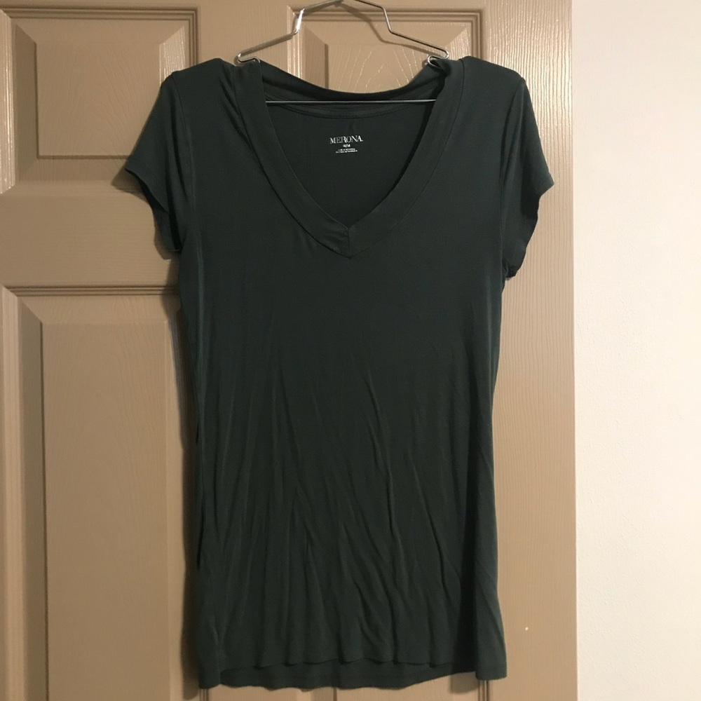 V-neck T-shirt